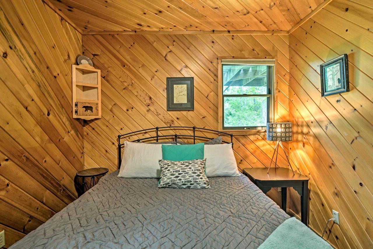 Riverfront Traverse City Cabin Fish, Kayak And Tube Bagian luar foto