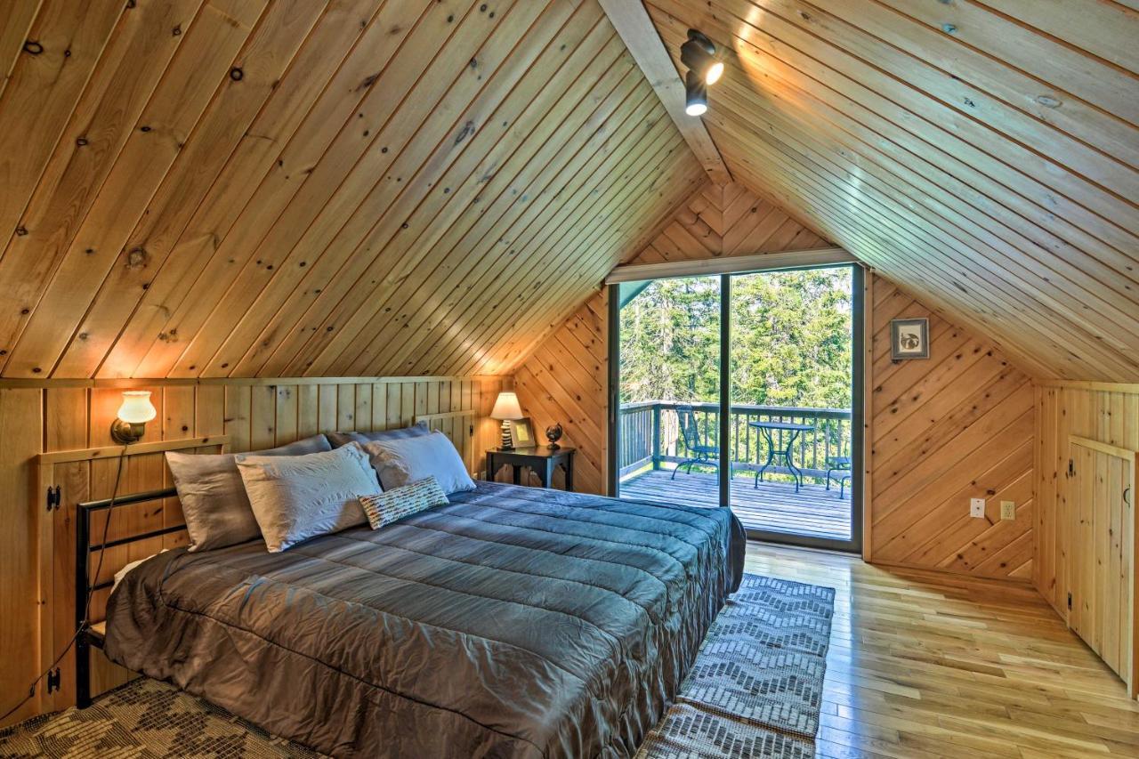 Riverfront Traverse City Cabin Fish, Kayak And Tube Bagian luar foto