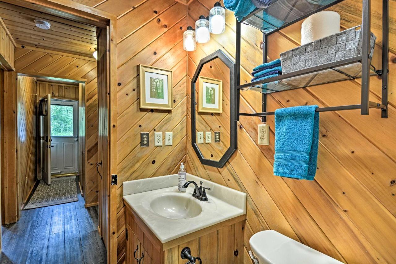 Riverfront Traverse City Cabin Fish, Kayak And Tube Bagian luar foto
