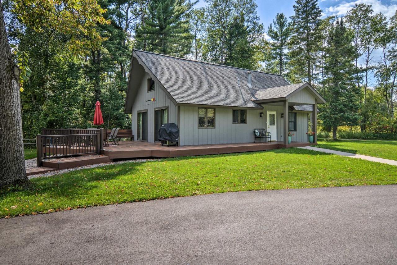 Riverfront Traverse City Cabin Fish, Kayak And Tube Bagian luar foto